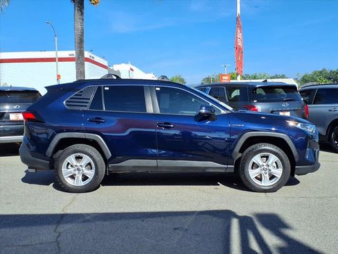 Certified 2021 Toyota RAV4 XLE image 3