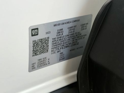 Used 2024 Chevrolet Trax LS FWD image 19