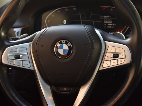 Used 2020 BMW 740i xDrive xDrive w/ Cold Weather Package image 23