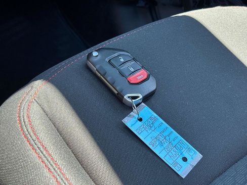 Used 2021 Jeep Wrangler Unlimited Rubicon AWD/4WD image 23