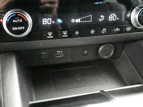 Used 2024 Mitsubishi Outlander SE image 32