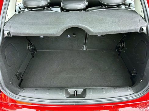 Used 2015 MINI Cooper 4-Door Hardtop image 6