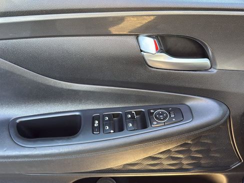 Used 2023 Hyundai Santa Fe SEL image 12