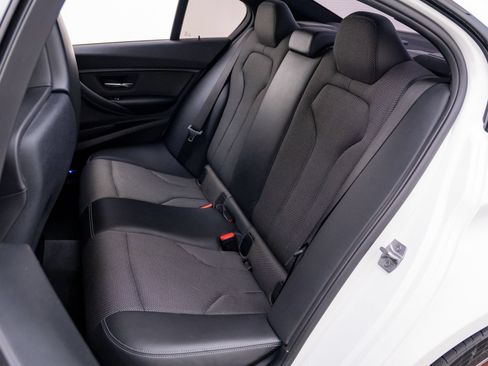 Used 2018 BMW M3 RWD image 18
