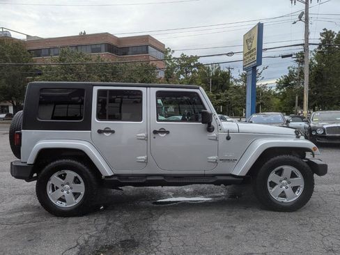 Used 2010 Jeep Wrangler Unlimited Sahara w/ Trailer Tow Group AWD/4WD image 6