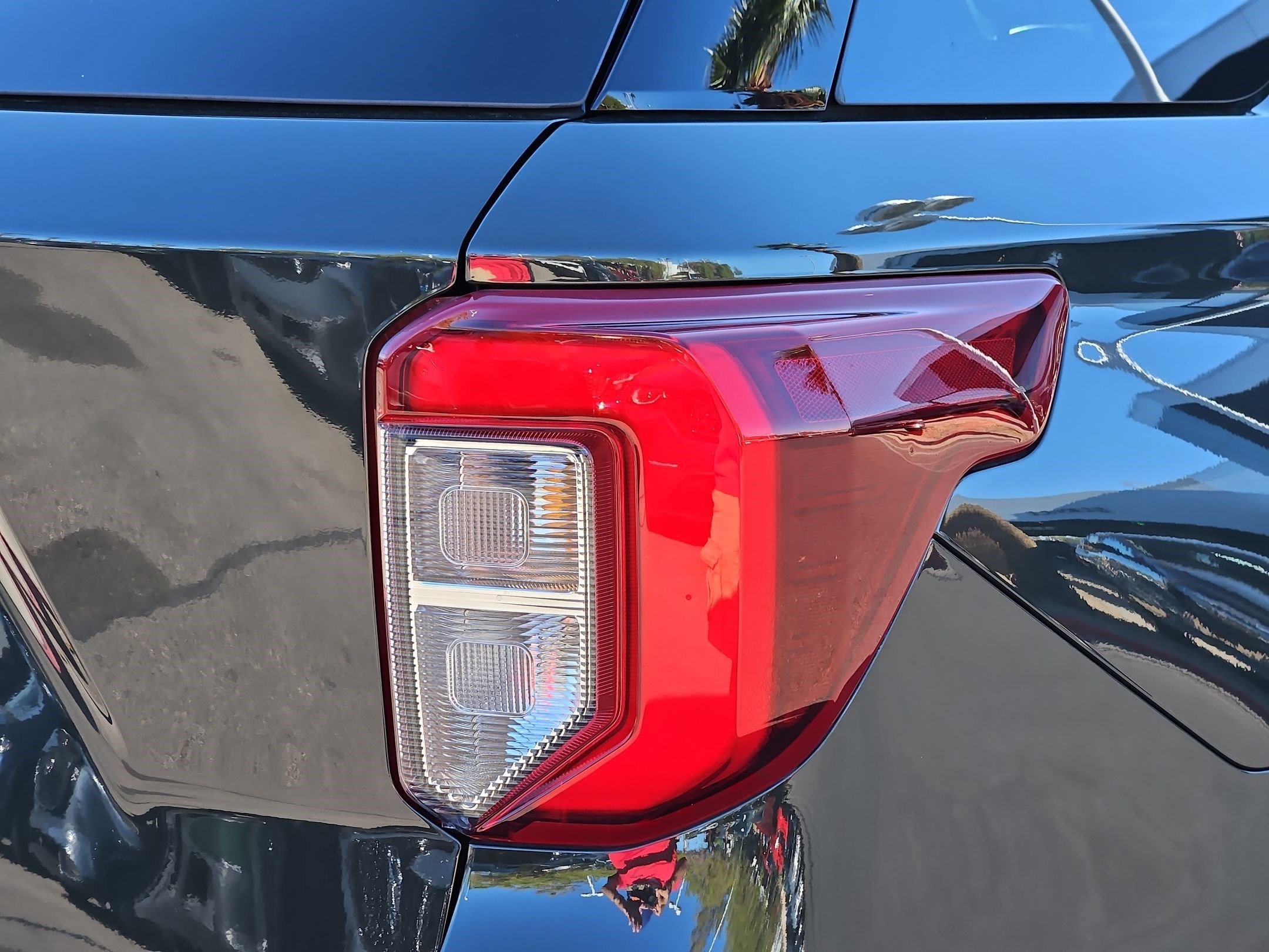 Used 2022 Ford Explorer Timberline w/ Timberline Technology Package AWD/4WD image 11