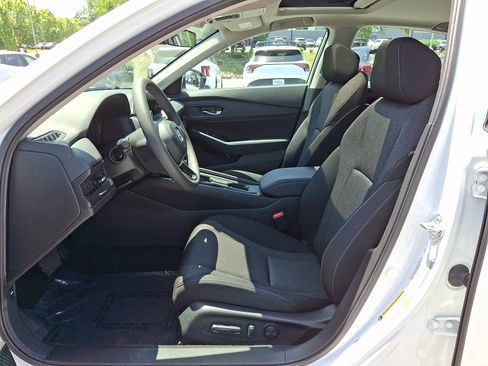 Used 2024 Honda Accord EX image 13