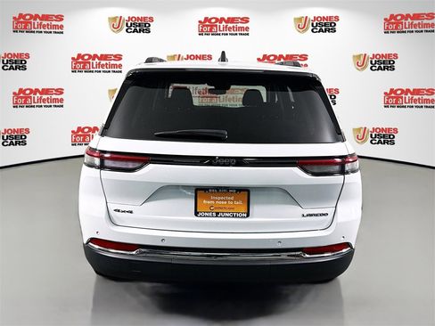 Used 2023 Jeep Grand Cherokee Laredo image 15