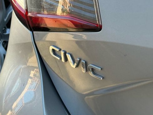 Used 2022 Honda Civic Sport image 12