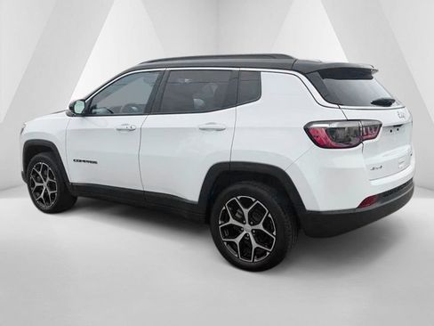 Used 2024 Jeep Compass Limited AWD/4WD image 5