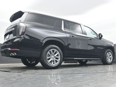 New 2026 Chevrolet Suburban Premier w/ Sun And Tow Package AWD/4WD image 29