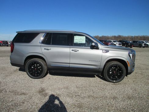 New 2026 GMC Yukon Elevation w/ Elevation Premium Package image 3