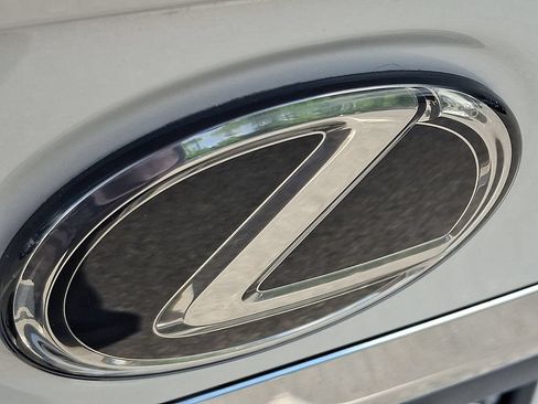 Used 2025 Lexus ES 350 w/ Premium Package FWD image 29
