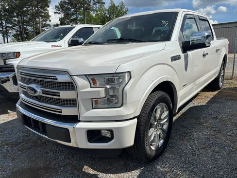Used 2016 Ford F150 Platinum w/ Equipment Group 701A Luxury image 6