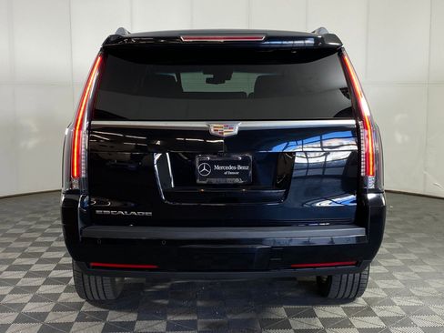 Used 2019 Cadillac Escalade Premium Luxury image 9