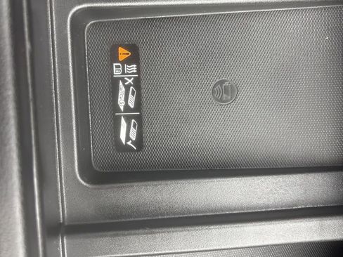 Certified 2020 Chevrolet Silverado 1500 LTZ w/ LTZ Premium Package image 27