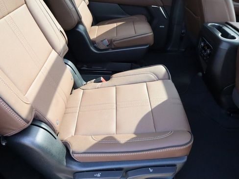 New 2026 Chevrolet Suburban High Country image 16