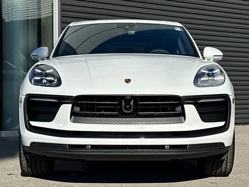 New 2026 Porsche Macan image 11