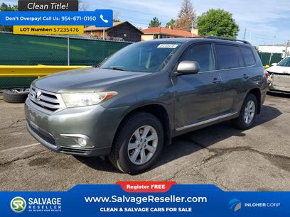 Used 2012 Toyota Highlander SE w/ Tow Pkg