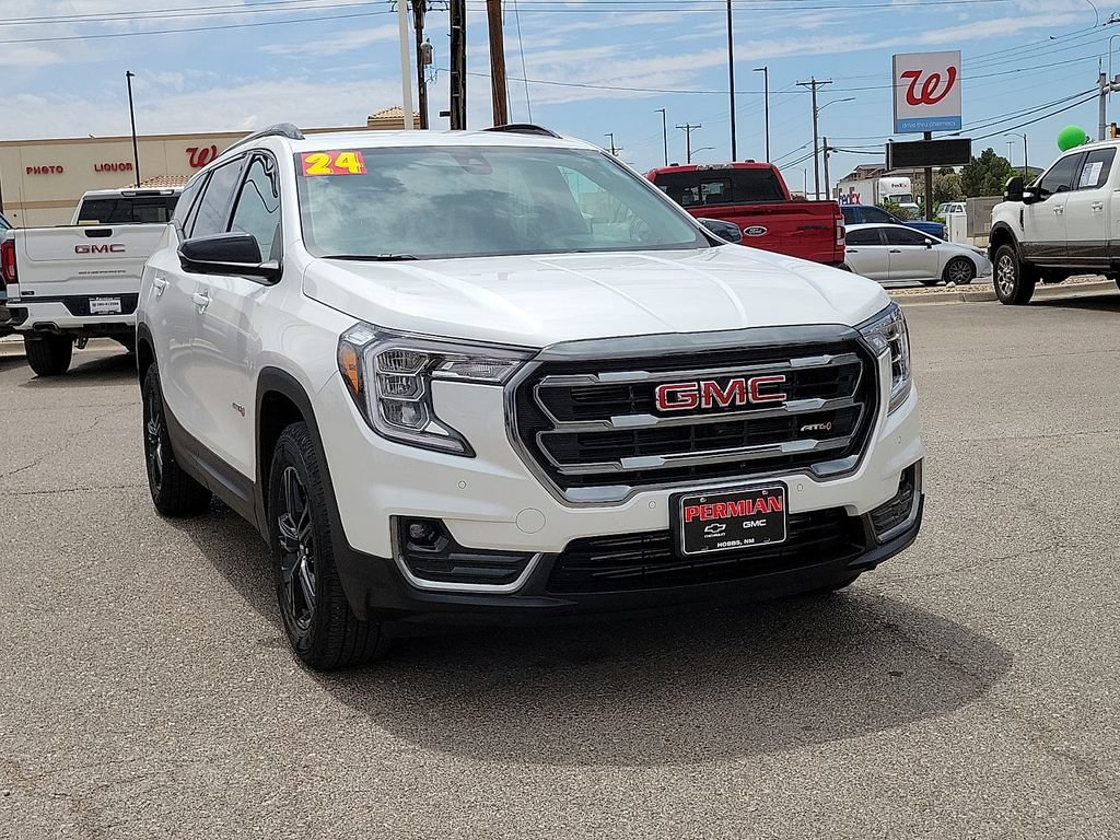 Used 2024 GMC Terrain AT4 w/ Tech Package AWD/4WD image 2