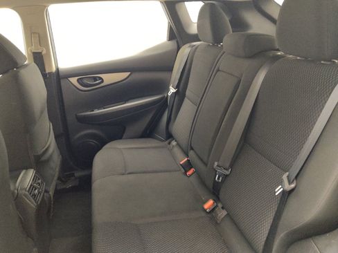 Used 2019 Nissan Rogue Sport S w/ Appearance Package image 18