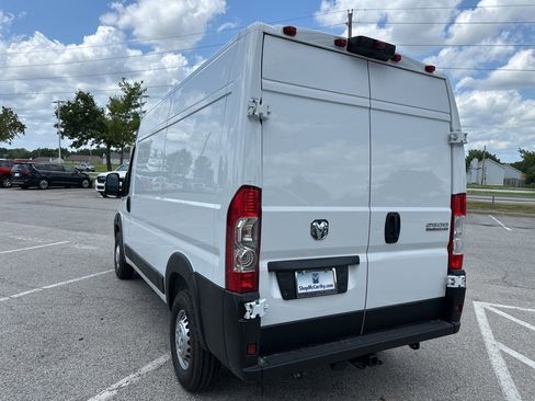 New 2025 RAM ProMaster 2500 w/ Convenience Group image 23