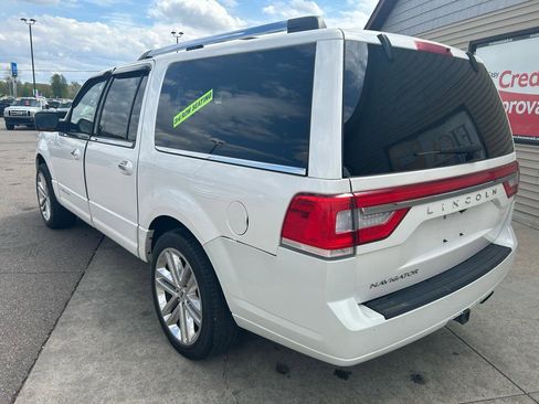 Used 2017 Lincoln Navigator L Select AWD/4WD image 7