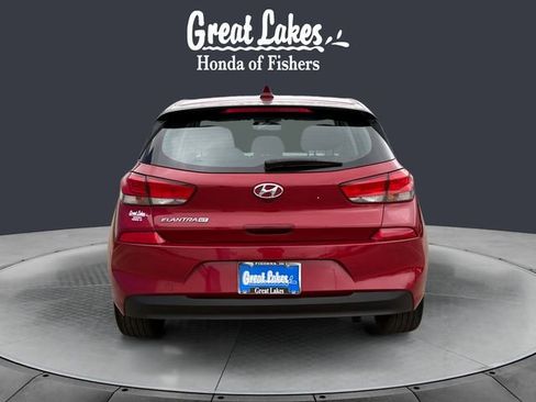 Used 2018 Hyundai Elantra GT image 4