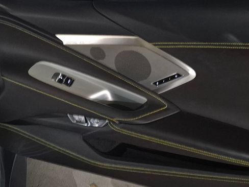 Used 2025 Chevrolet Corvette Stingray Premium Conv w/ Battery Protection Package RWD image 11