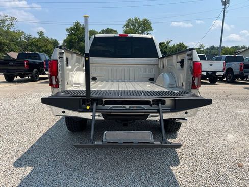 Used 2018 Ford F150 Lariat w/ Equipment Group 502A Luxury AWD/4WD image 17