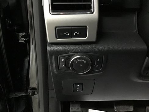 Used 2017 Ford F150 Lariat w/ Equipment Group 502A Luxury AWD/4WD image 15