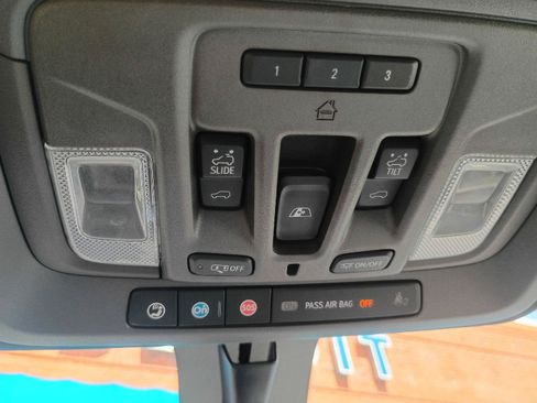 Used 2023 GMC Sierra 2500 SLT w/ SLT Convenience Package AWD/4WD image 21