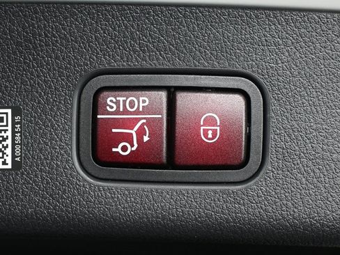 Used 2025 Mercedes-Benz GLC 43 AMG 4MATIC image 30