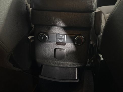 Used 2019 Ford Explorer XLT FWD image 14
