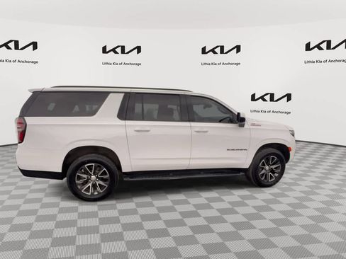 Used 2022 Chevrolet Suburban Z71 AWD/4WD image 9