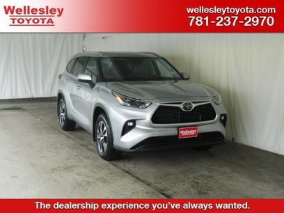 Used 2023 Toyota Highlander XLE