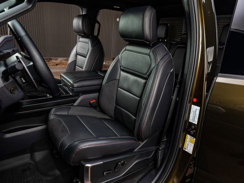 Used 2025 Ford F150 Raptor image 30