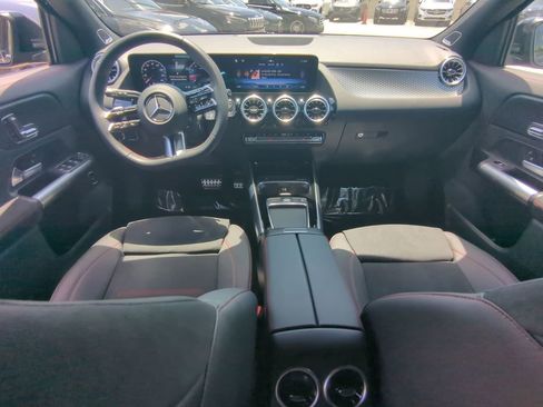 Certified 2025 Mercedes-Benz GLA 250 image 2