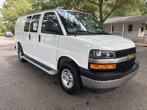 Used 2025 Chevrolet Express 2500 w/ Driver Convenience Package RWD image 6