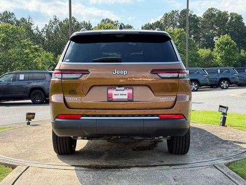 New 2026 Jeep Grand Cherokee L Limited w/ Luxury Tech Group II AWD/4WD image 6