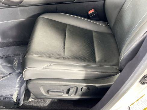 Used 2022 Lexus RX 450hL AWD w/ Premium Package image 18