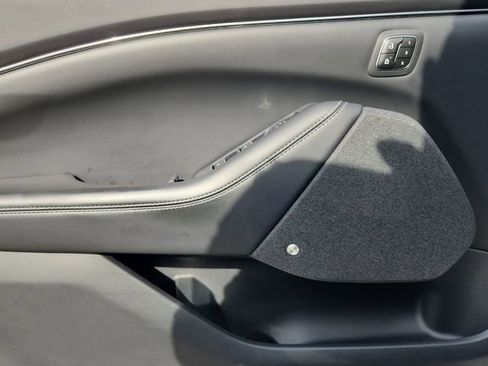 Used 2023 Ford Mustang Mach-E Premium image 23