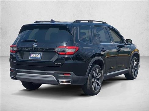 Used 2023 Honda Pilot Elite image 5