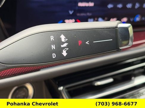 Used 2024 Chevrolet Traverse RS FWD image 12