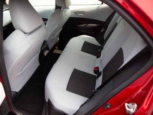 Used 2025 Toyota Corolla SE image 20