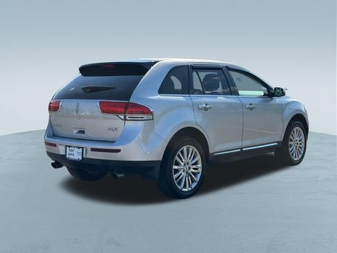 Used 2013 Lincoln MKX FWD image 8