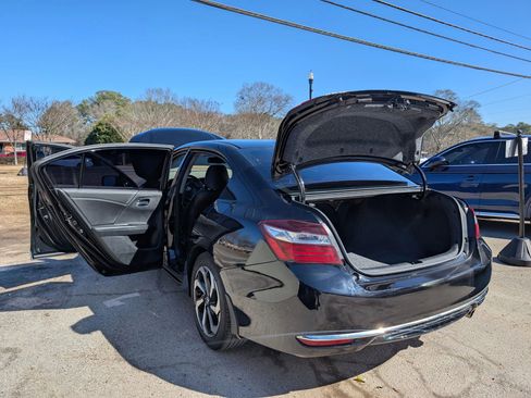 Used 2016 Honda Accord EX-L image 11