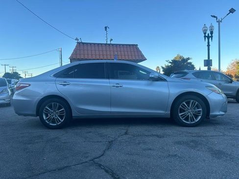 Used 2016 Toyota Camry SE FWD image 3