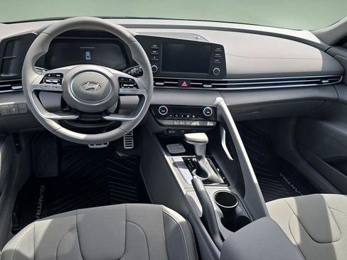 New 2026 Hyundai Elantra Sport FWD image 18