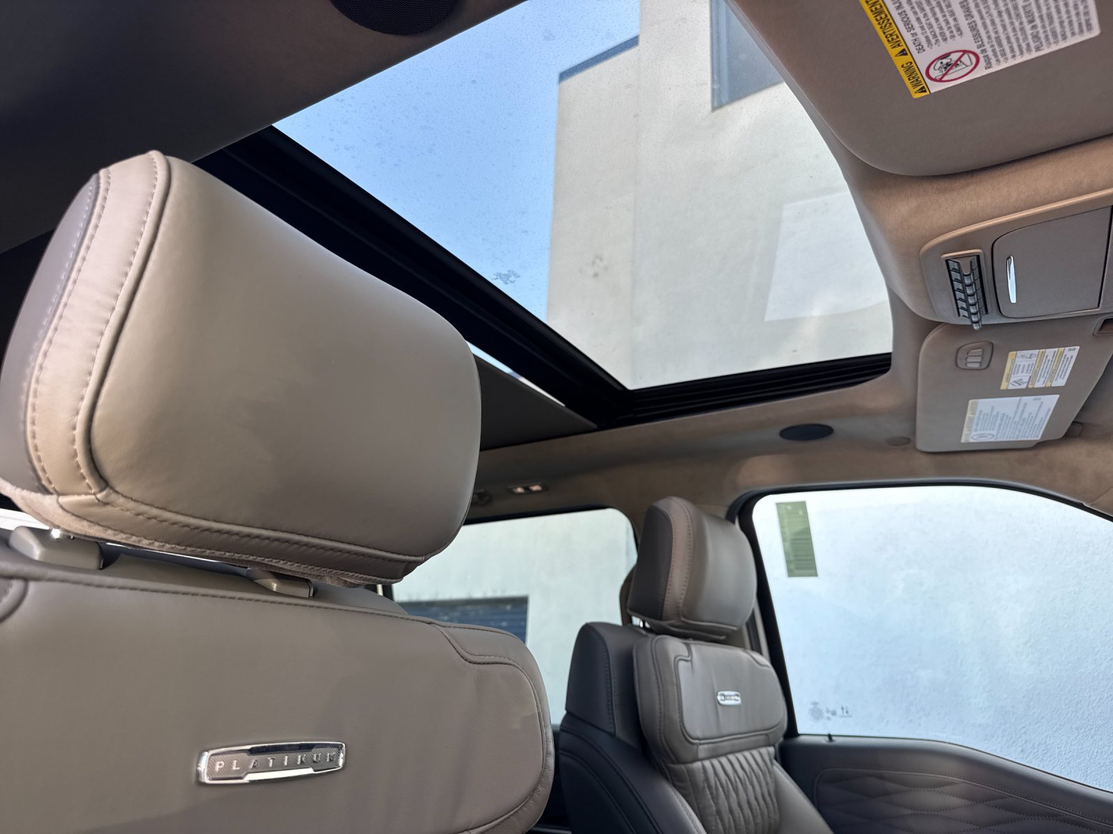 New 2026 Ford F250 Platinum w/ Platinum Plus Package AWD/4WD image 18